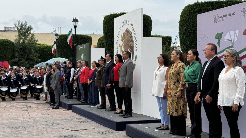 San Juan del Río celebra la Independencia de México en acto cívico.