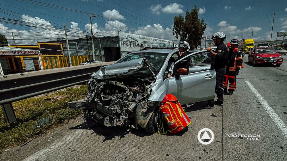 Protección Civil de El Marqués atiende accidente vehicular en la autopista 57. Foto: Ilustrativa/ Facebook/Protección Civil El Marqués.