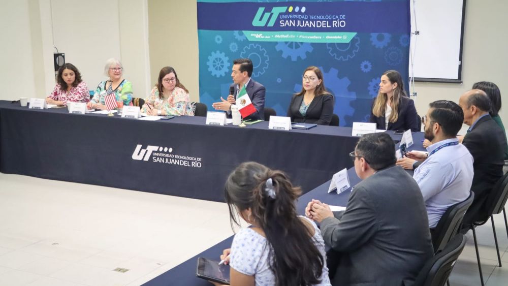 Delegación de Alamo College visita la Universidad Tecnológica de San Juan del Río.