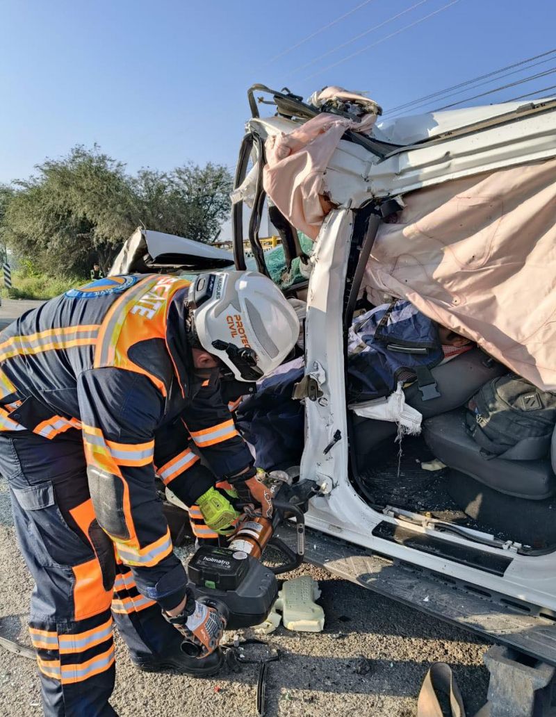 Accidente vial en la carretera estatal 500 atendido por Protección Civil de El Marqués.