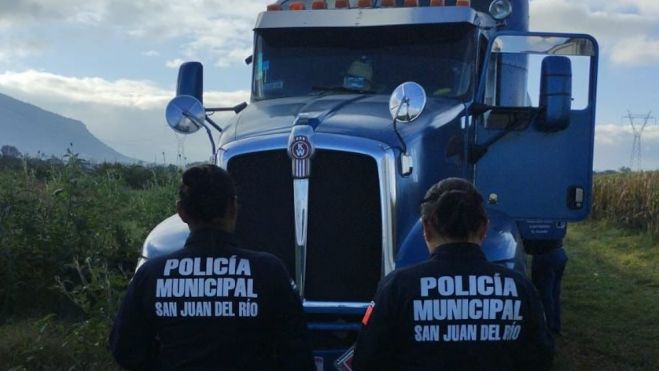 Descubren toma clandestina de combustible en San Juan del Río.