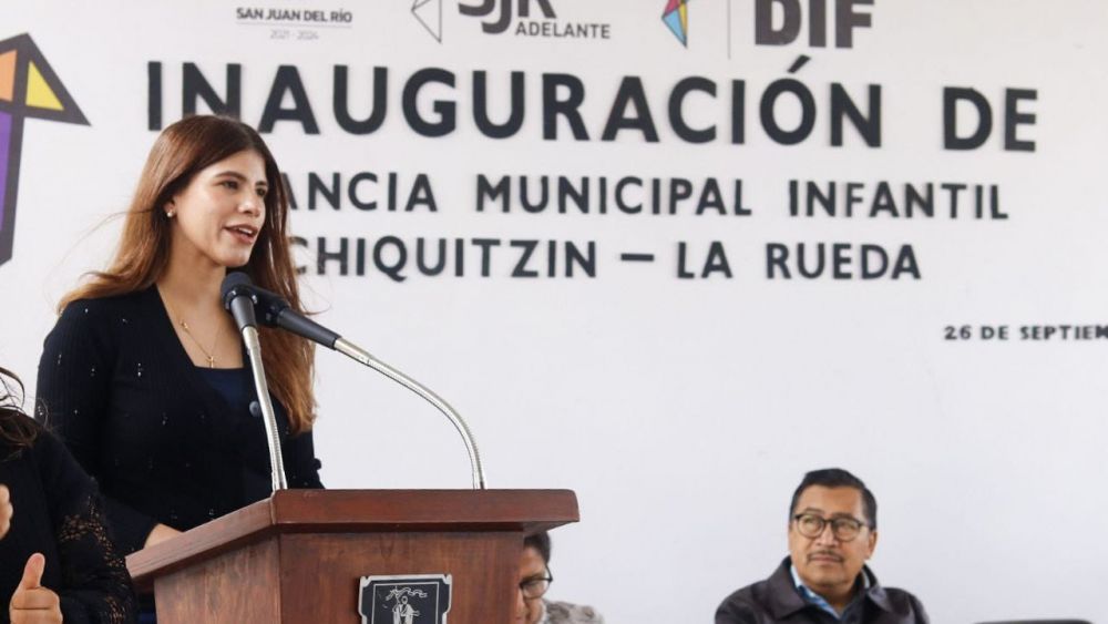 Gina Sánchez y Roberto Cabrera, inauguran la Estancia Infantil Chiquitzin en San Juan del Río.