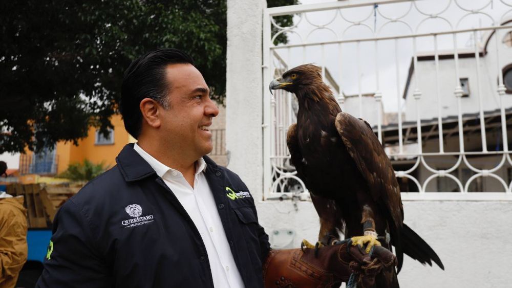 Luis Nava inaugura el Parque Eurípides en Querétaro.