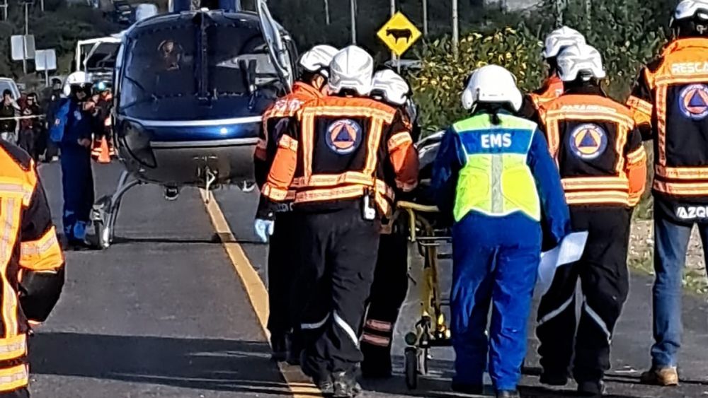 Tragedia en Carretera Estatal 500: Accidente Vial Deja un Fallecido y 35 Heridos.