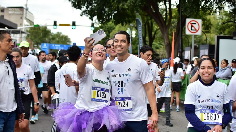 Felifer Macías y el Municipio participan en el Querétaro Maratón.