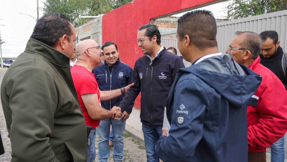 Chepe Guerrero escucha a vecinos de San Francisco y se compromete a mejorar servicios y obras.