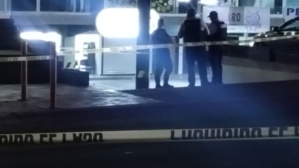 Ataque directo homicidio en Plaza Lago, Juriquilla.