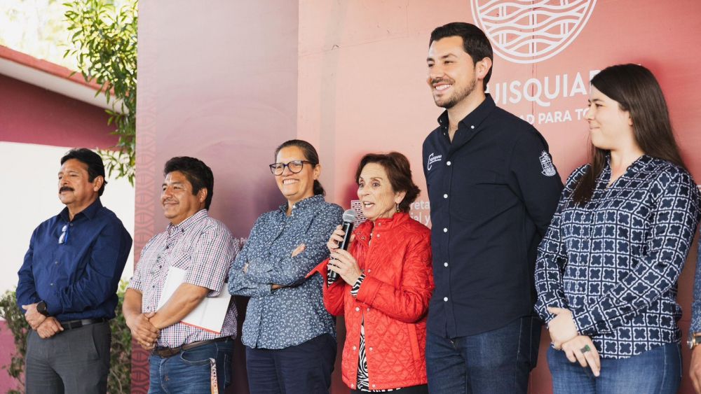 Tequisquiapan fortalece la educación con la entrega de más de 1,200 libros a escuelas públicas.