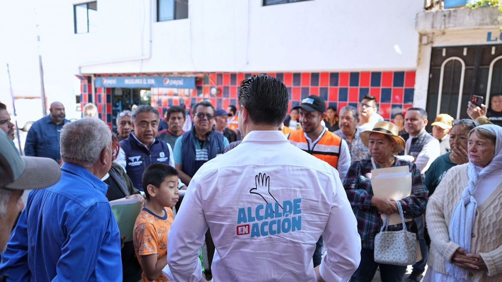 Felifer Macías lanza consulta en Lomas de Casa Blanca para definir prioridades.