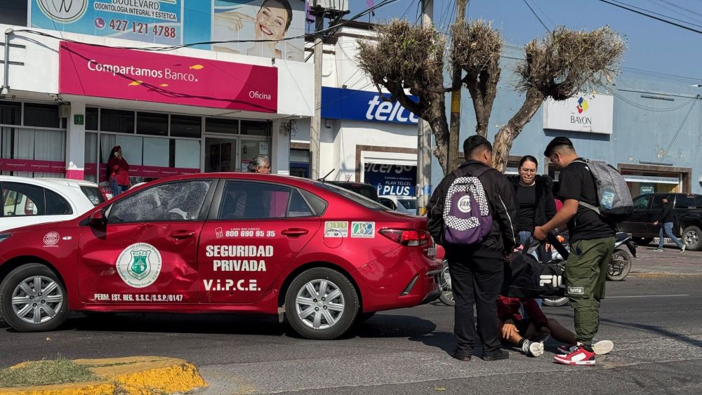 Motociclista lesionado tras colisión con vehículo de Seguridad Privada en Boulevard Hidalgo.