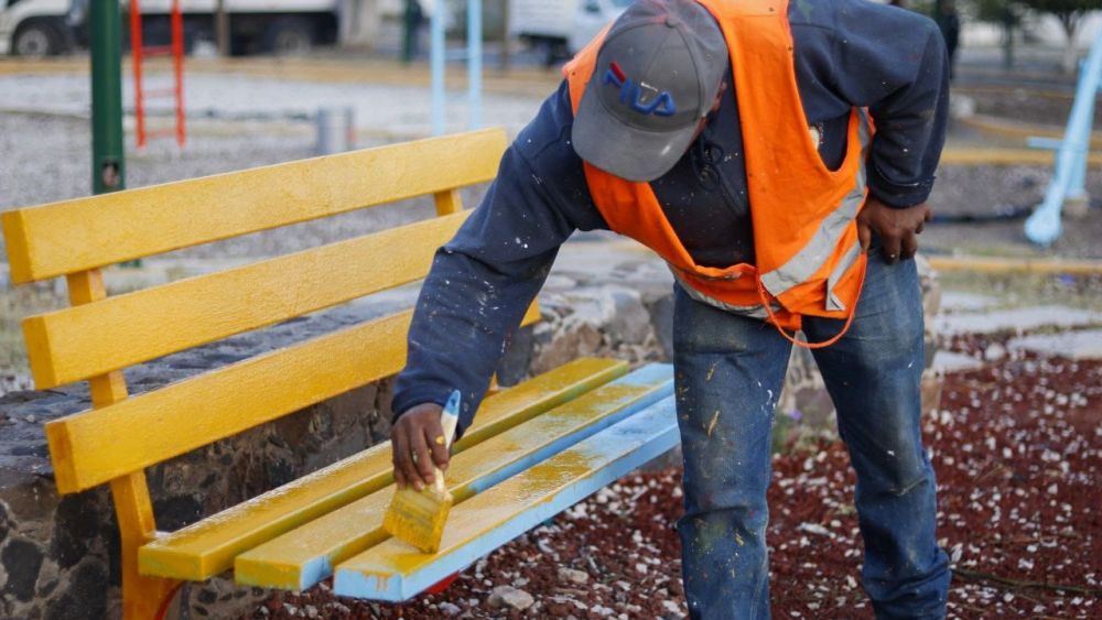 Roberto Cabrera supervisa trabajos de limpieza en Haciendas San Juan y Valle Dorado.