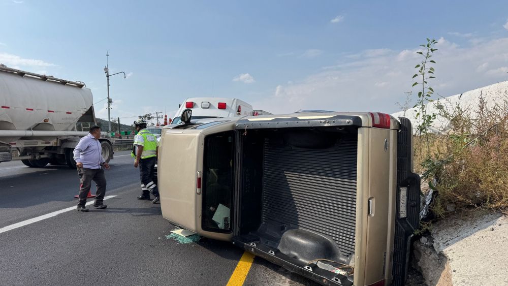 Trabajador arrollado por camioneta en la carretera México-Querétaro.