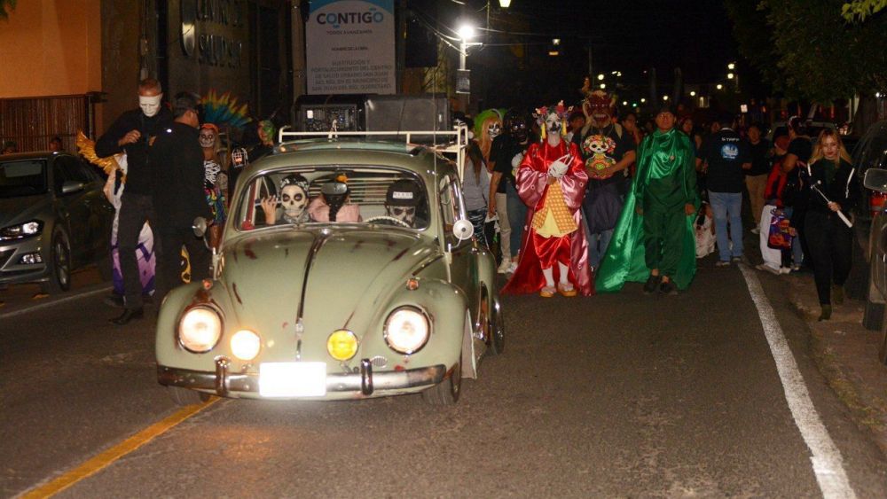 Celebran la Marcha de los Muertos y Concurso de Disfraces en San Juan del Río.