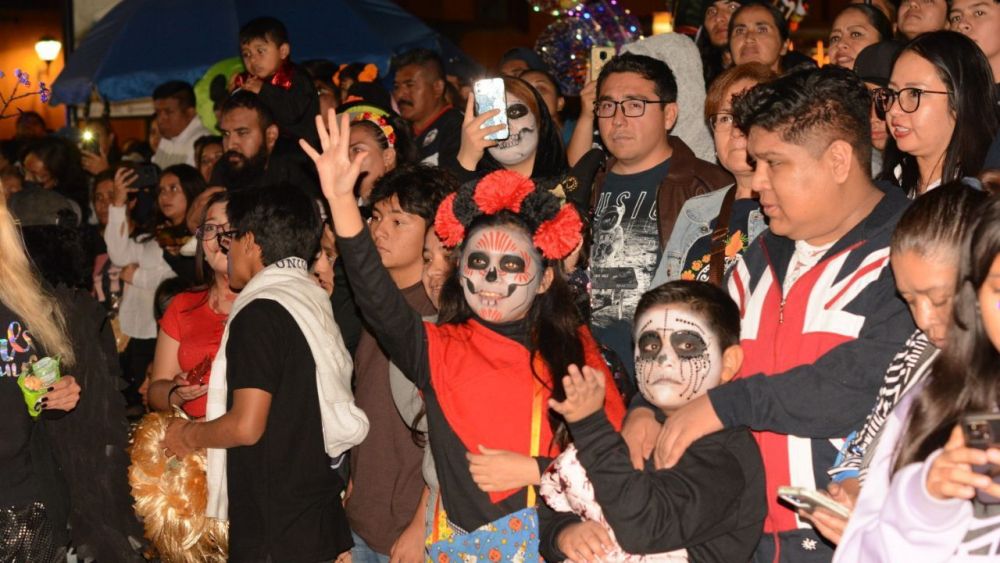 Celebran la Marcha de los Muertos y Concurso de Disfraces en San Juan del Río.