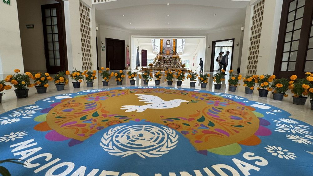 La ONU se une a la tradición mexicana con ofrendas por la vida y la paz.