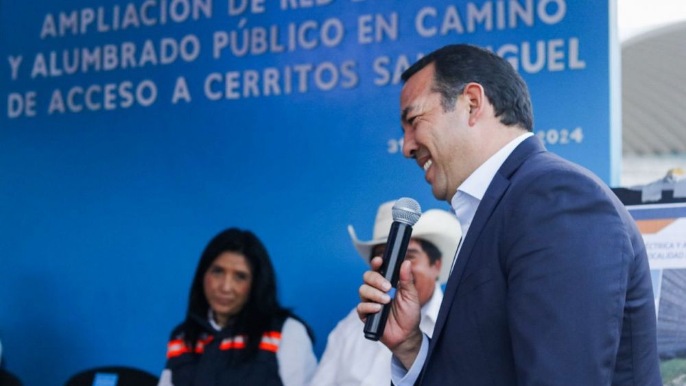 Roberto Cabrera Inaugura Ampliación de Red Eléctrica y Alumbrado Público en Cerritos San Miguel.