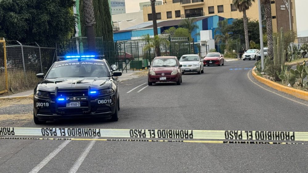 Ataque armado en antro de Querétaro deja tres muertos.