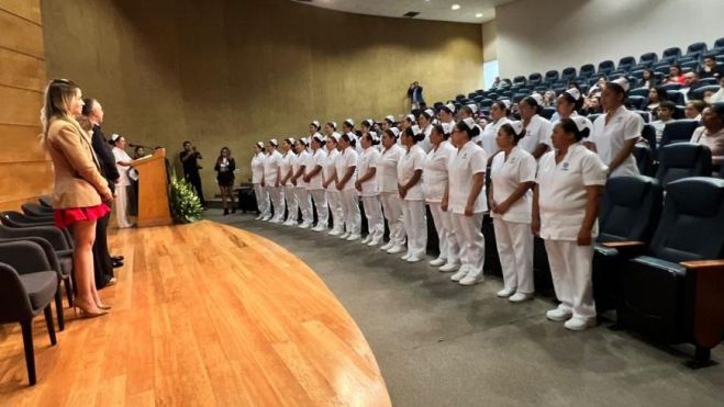 Entrega de Cofias a Alumnas de Enfermería de la Universidad de Las Mujeres.