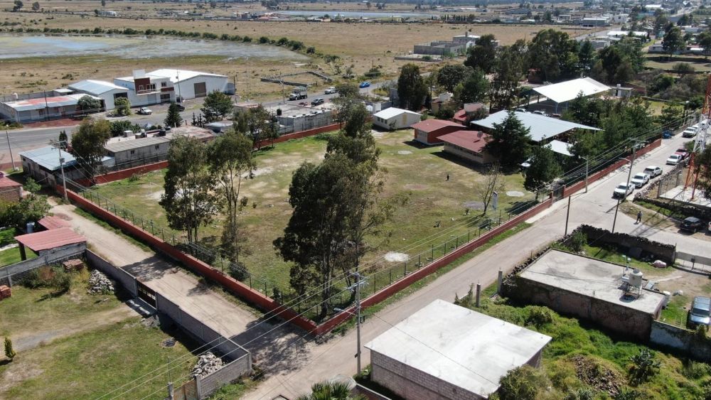 Rehabilitación de Barda Perimetral en la Escuela Primaria “Benito Juárez” de La Ceja.