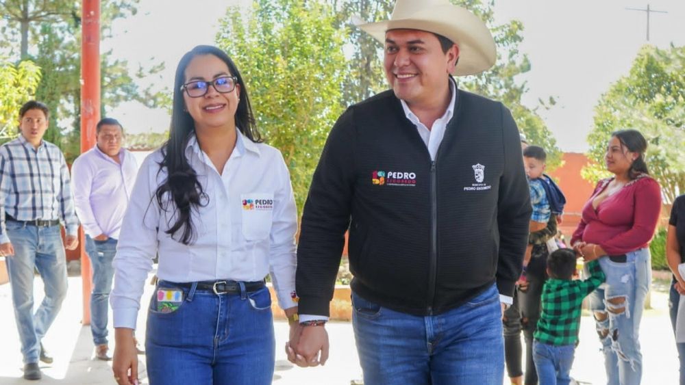 Rehabilitación de Barda Perimetral en la Escuela Primaria “Benito Juárez” de La Ceja.