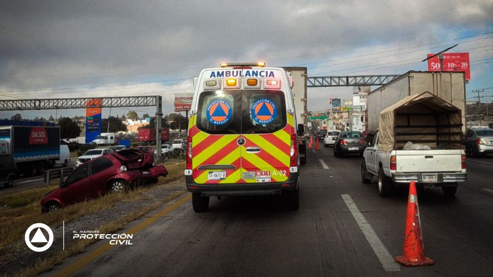 Tráiler impacta a vehículo en la México-Querétaro. Foto: Ilustrativa/ Facebook/Protección Civil El Marqués.