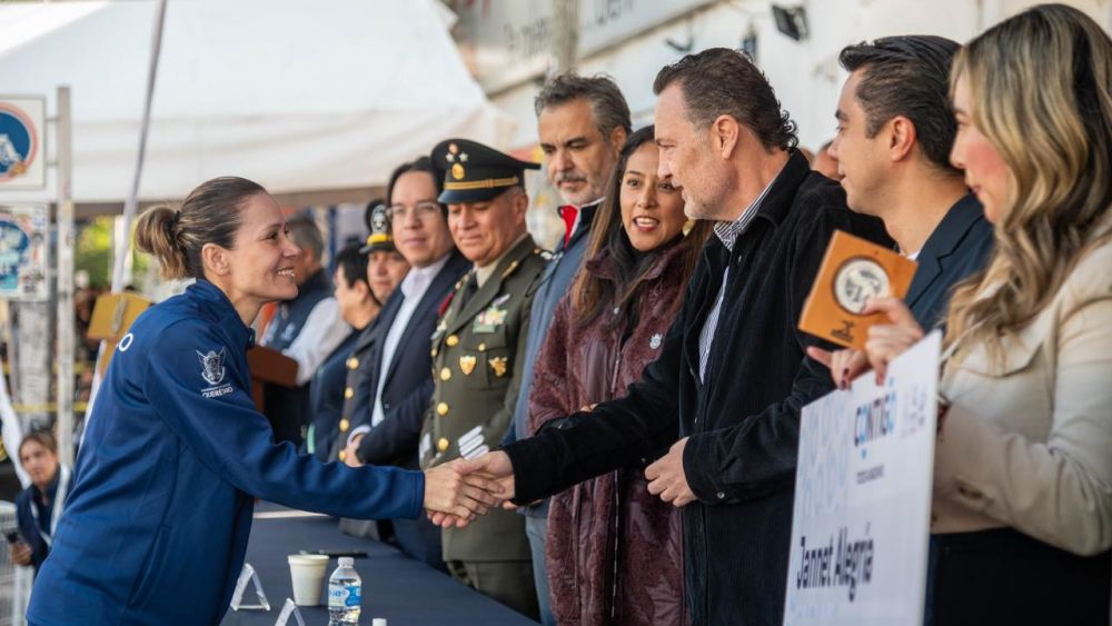 Gobernador Mauricio Kuri encabeza desfile por el CXIV Aniversario de la Revolución Mexicana.