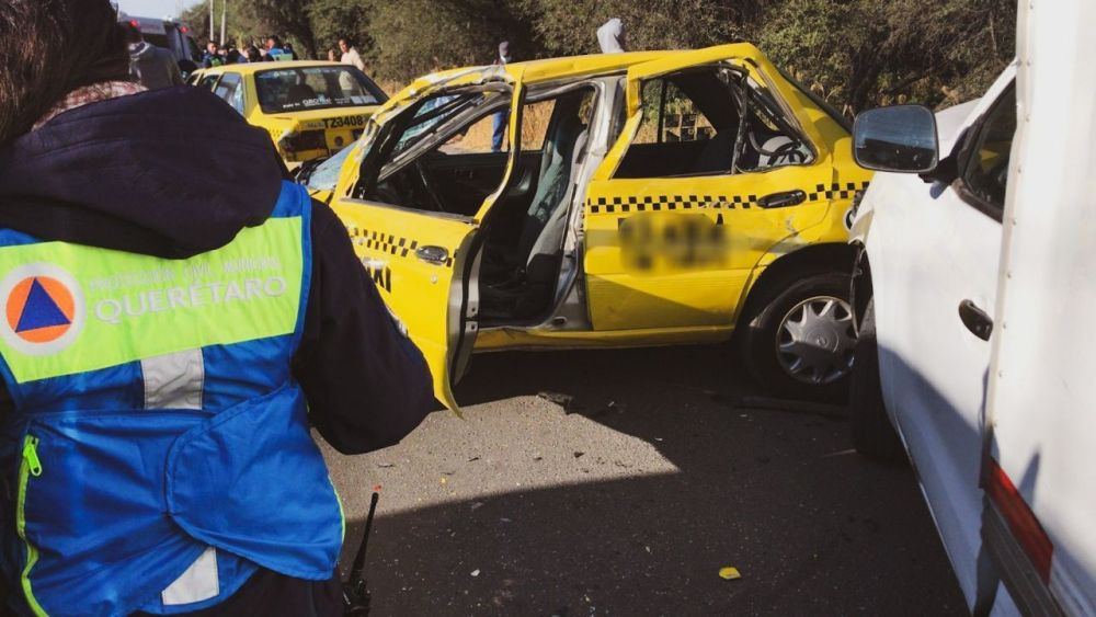 Accidente Vehicular Múltiple en Querétaro Deja 9 Personas Afectadas: Continúa el Cierre de Carretera. Foto: Ilustrativa/ Facebook/Protección Civil del Municipio de Querétaro.