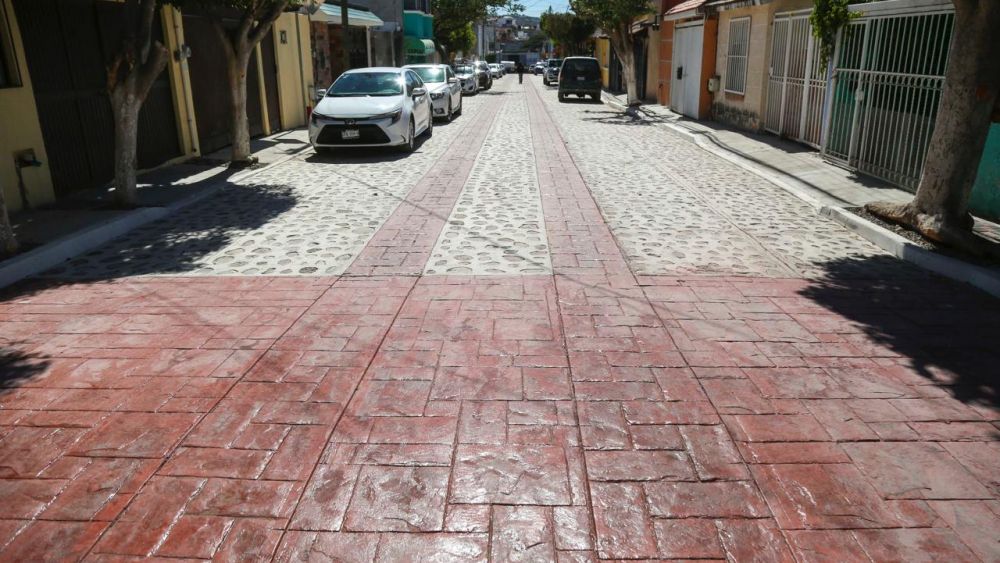 Chepe Guerrero y Mauricio Kuri inauguran obras de urbanización en Candiles.