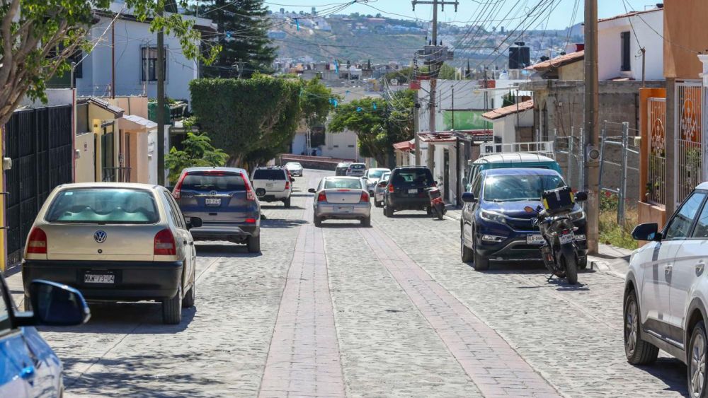 Chepe Guerrero y Mauricio Kuri inauguran obras de urbanización en Candiles.