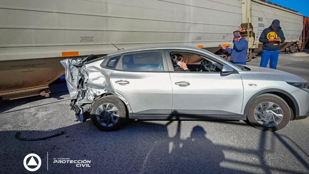 Accidente ferroviario provoca cierre total de la carretera estatal 200 en El Marqués. Foto: Ilustrativa/ Facebook/Protección Civil El Marqués.