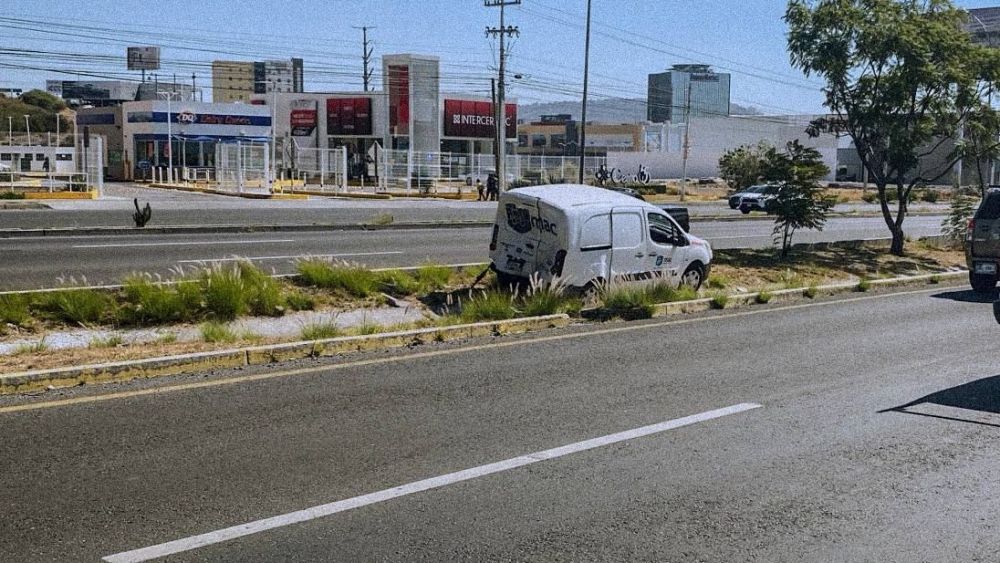 Se colisionan dos camionetas en Paseo de la República. Foto: Ilustrativa/ Facebook/Protección Civil del Municipio de Querétaro.