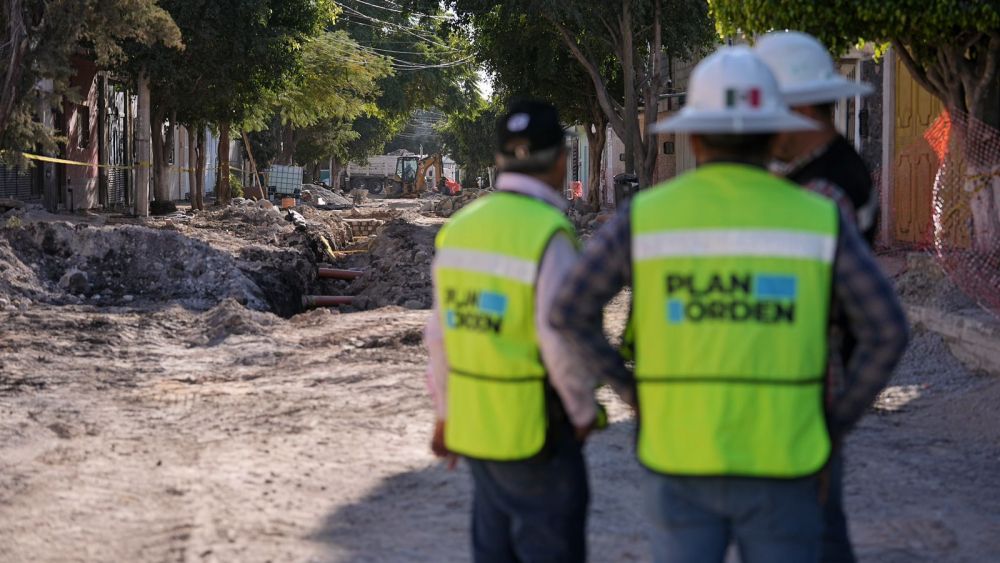 Felifer Macías supervisa infraestructura en la Reforma Agraria.