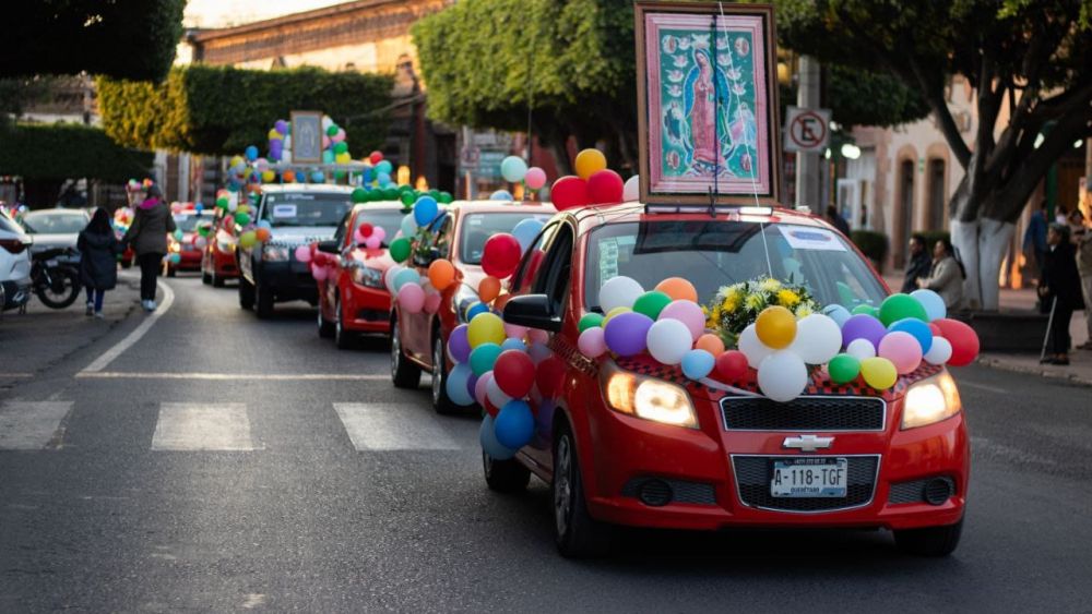 Procesión de los Farolitos 2024 ilumina las calles de San Juan del Río.