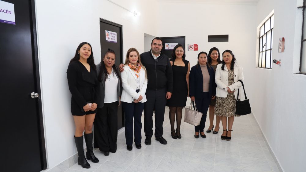 Gaspar Trueba inaugura nuevas oficinas del Instituto Municipal de la Mujer en Colón.