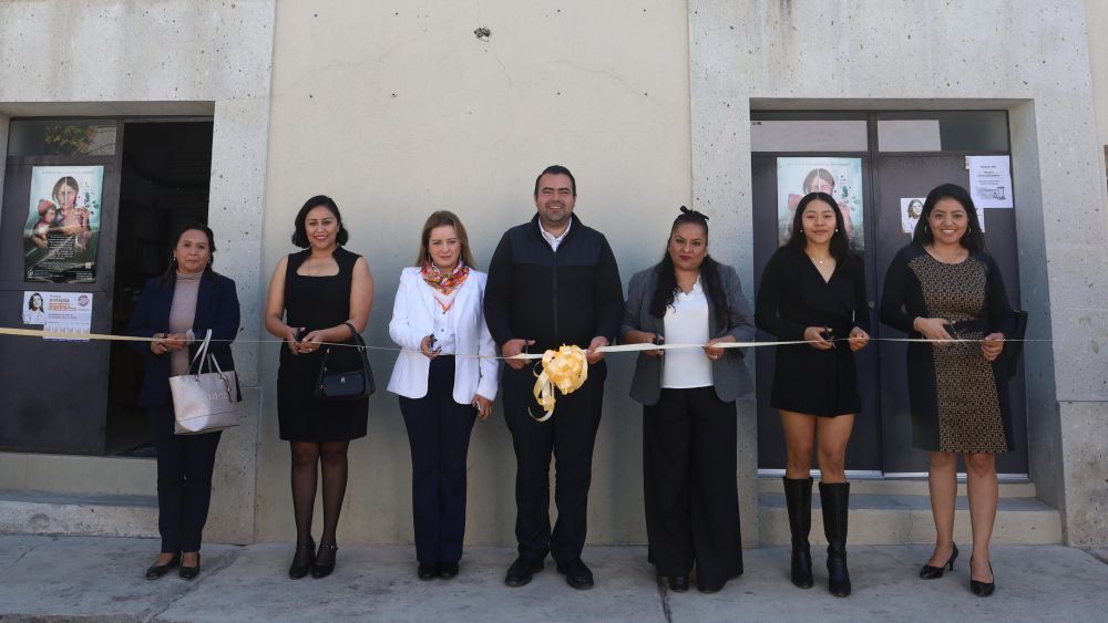 Gaspar Trueba inaugura nuevas oficinas del Instituto Municipal de la Mujer en Colón.