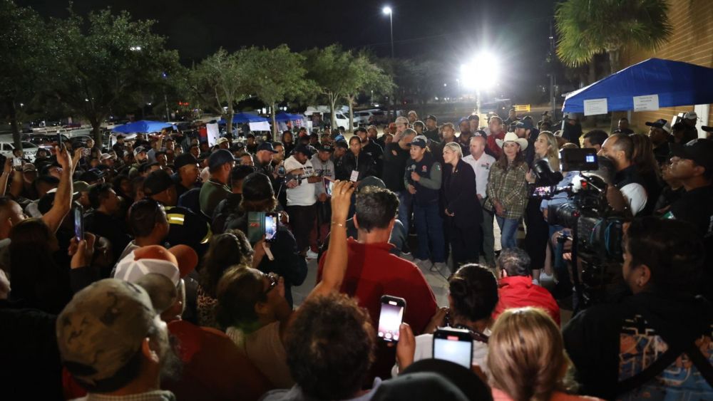 Parte de USA caravana de migrantes a Jalpan de Serra, en Querétaro.