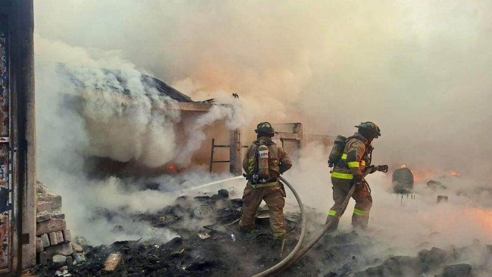 Bomberos de San Juan del Río reporta intensa actividad durante fin de año. Foto: Cortesia/ Bomberos San Juan del Río.