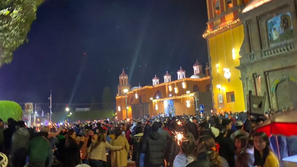 Fieles sanjuanenses se reúnen para pedir por La Paz en la Jornada Mundial de La Paz.