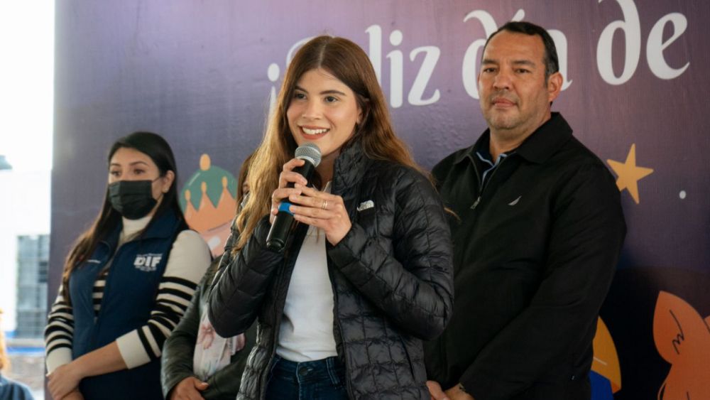 Familias de San Juan del Río celebran el Día de Reyes con una gran fiesta comunitaria.