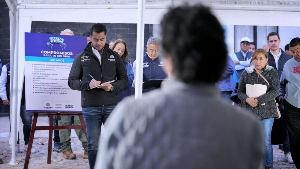 Felifer Macías Lleva Alcalde en Acción a la Colonia Bolaños.