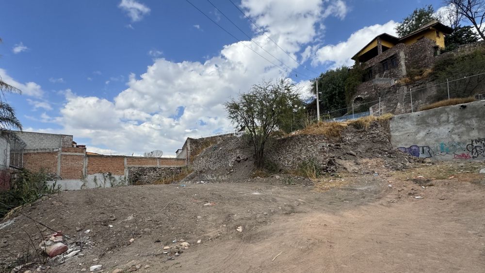 Quejas por predios abandonados y falta de urbanización en El Molino.