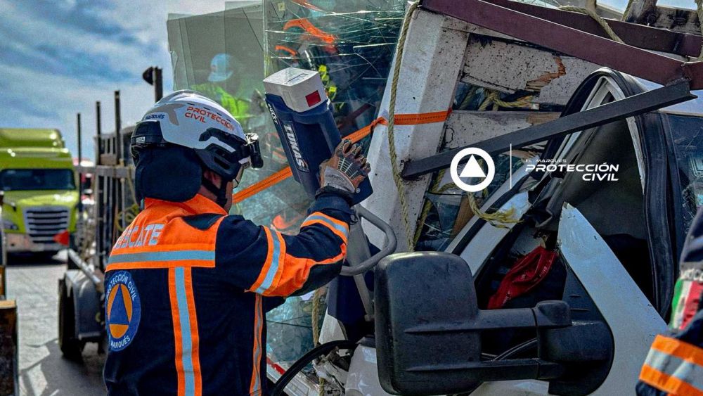 Accidente en libramiento 57-D: camioneta impacta contra trailer. Foto: Ilustrativa/ Facebook/Protección Civil El Marqués.