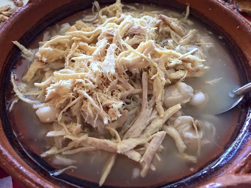 Gallina rellena y pozole, cenas navideñas tradicionales en Guerre...