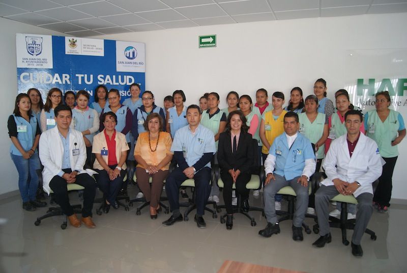 Regidora Yolanda Morales lleva unidad movil de salud a empresas_05