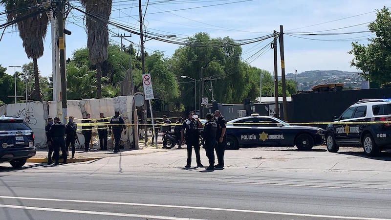 Policías municipales y estatales, detienensujetos armados en Querétaro