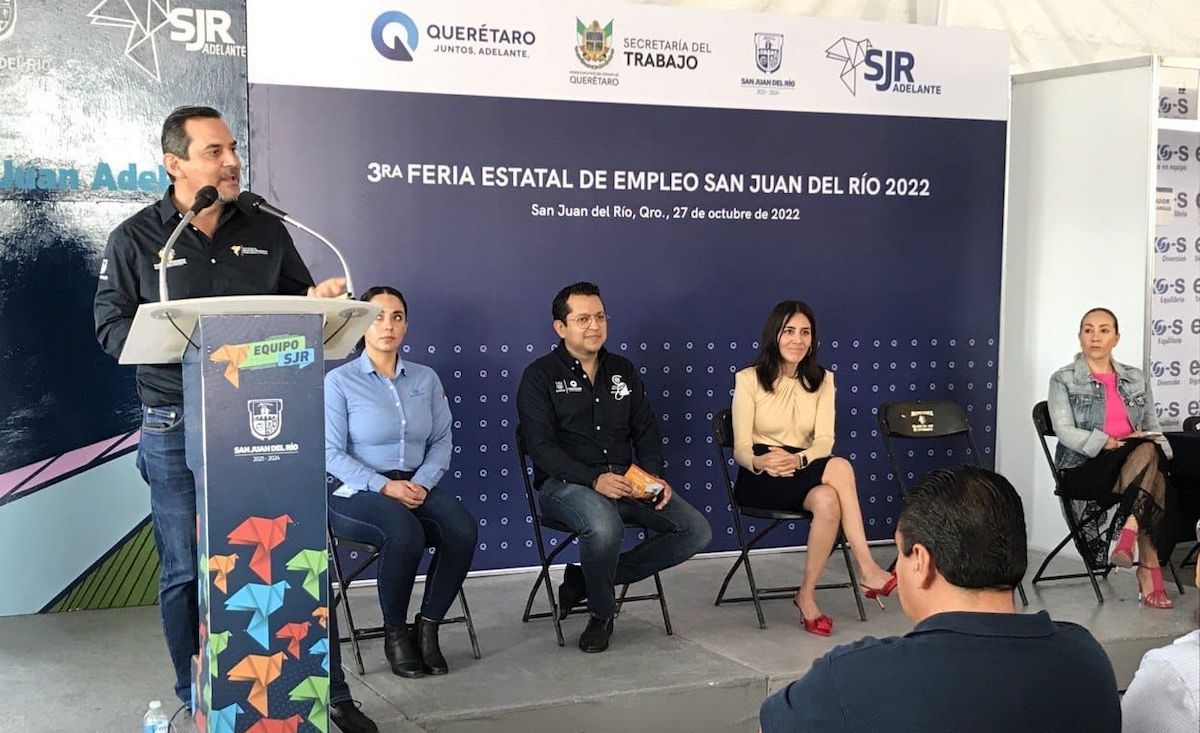 Gobierno Estatal Trajo Feria De Empleo A San Juan Del Río