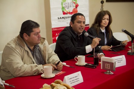 Resalta Fabián Pineda trabajo del DIF estatal para San Juan del Río.