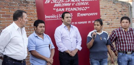 Entrega Alcalde Fabián Pineda obras en comunidades de San Juan del Río.