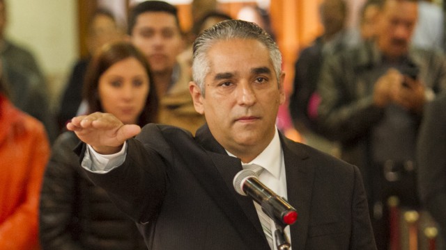 Toma protesta Carlos Rivas Gutiérrez como Secretario de Finanzas.