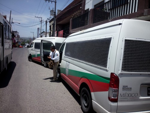 Elementos del Instituto Nacional de Migración realizan operativos en el municipio de San Juan del Río. ROTATIVO